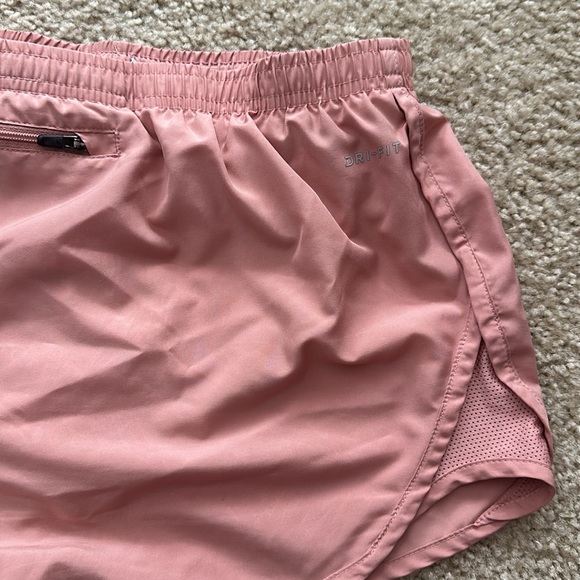 Nike Dry Fit Light Pink Workout Shorts, Women’s Medium - Picture 7 of 8